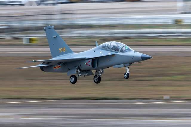 S R1旗舰微单相机深度评测米乐m6为极限而生 佳能EO(图10)