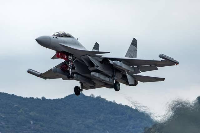 S R1旗舰微单相机深度评测米乐m6为极限而生 佳能EO(图24)
